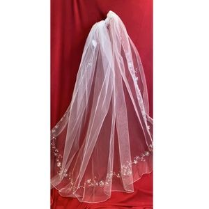 Bridal White Floral Embroidery Veil